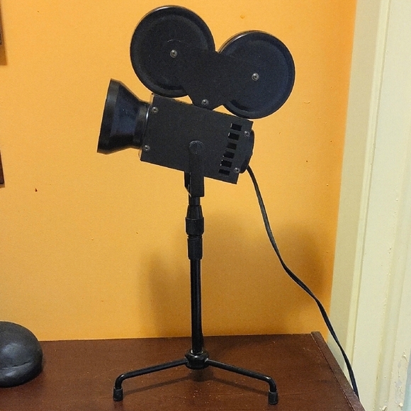 Vintage Style Black Movie Camera Lamp - Picture 1 of 6